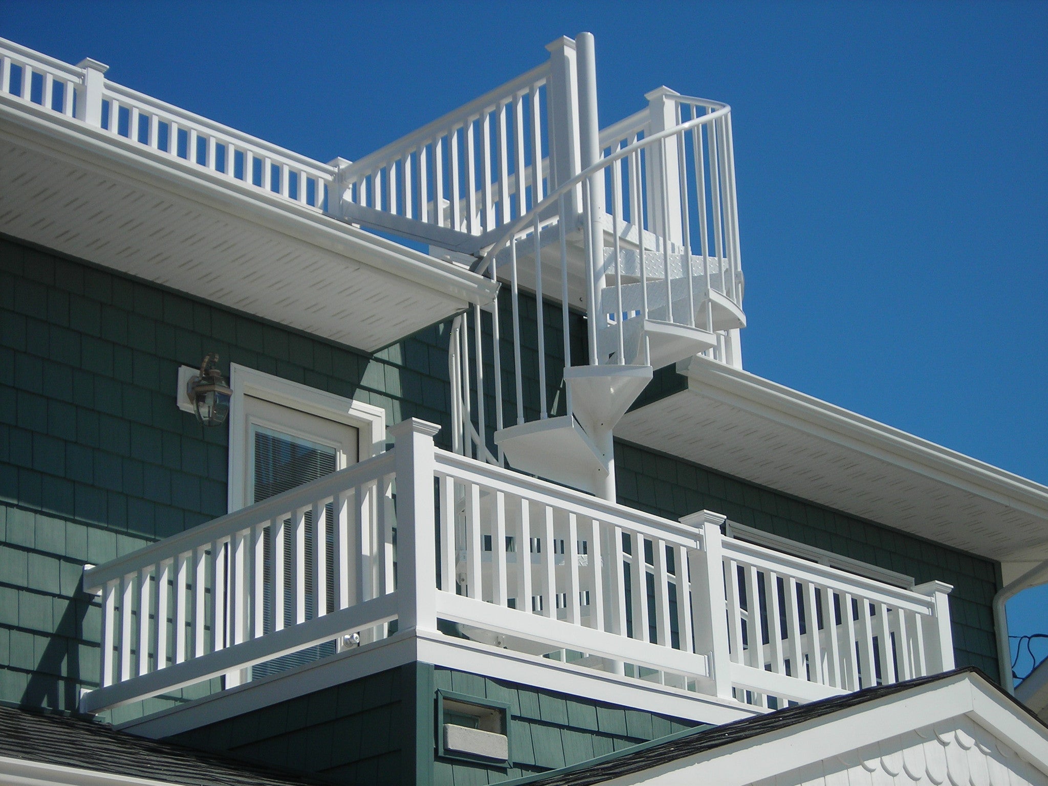 Vinyl Railing Kit with Square Balusters
