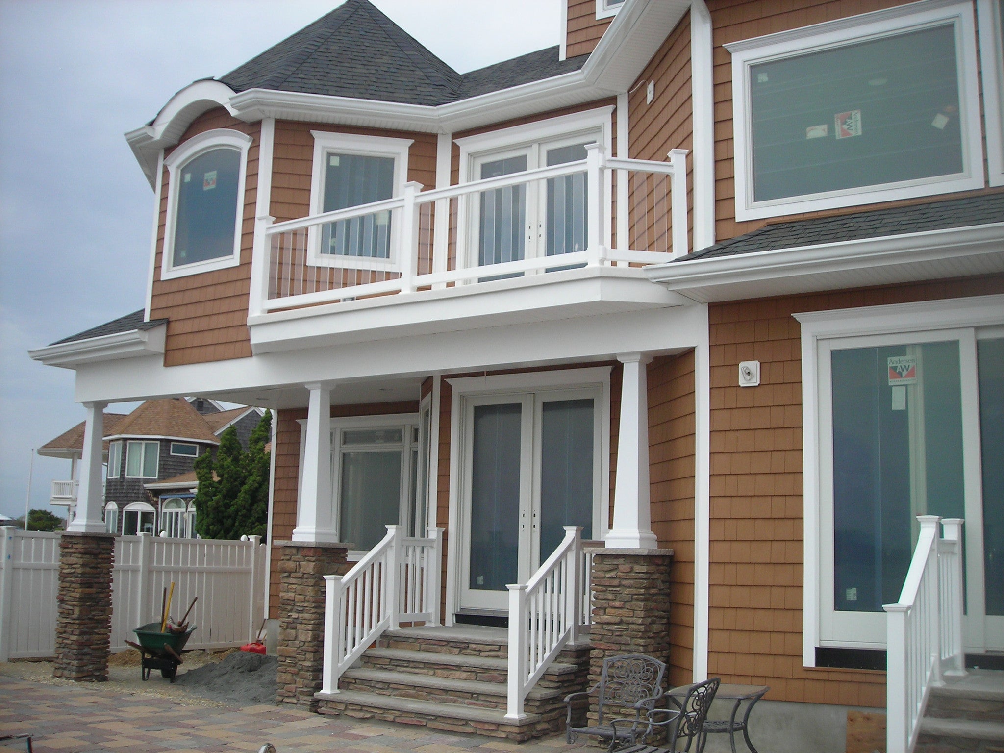 Vinyl Railing Kit with Square Balusters