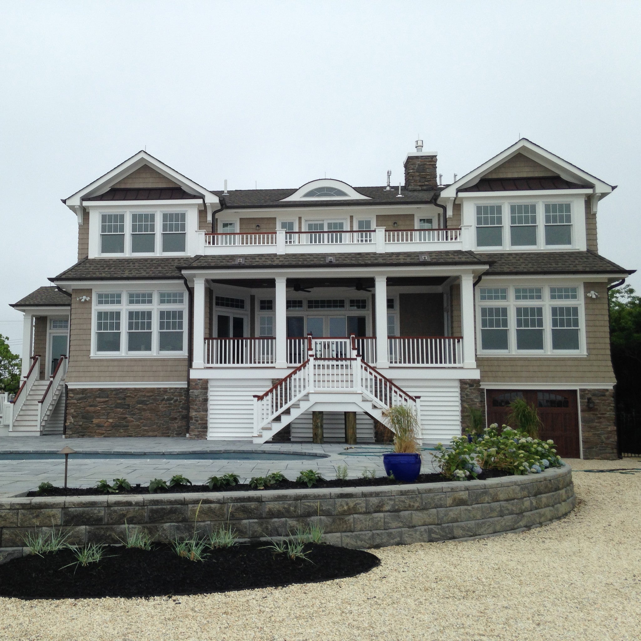 Vinyl Railing Kit with Mahogany Top Rail